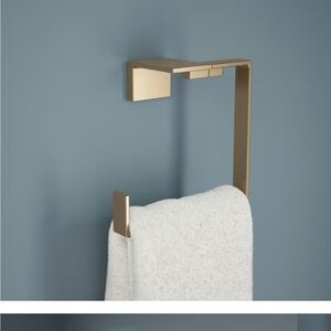 Champagne Gold Delta Voss
Towel Holder